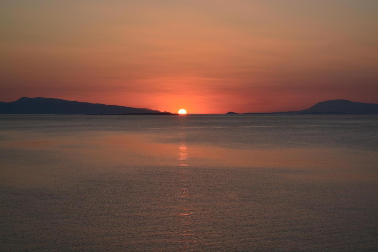 Almyra Seaside Villa Пердика Екстериор снимка